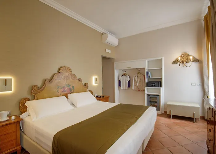 Mozart Hotel 4*